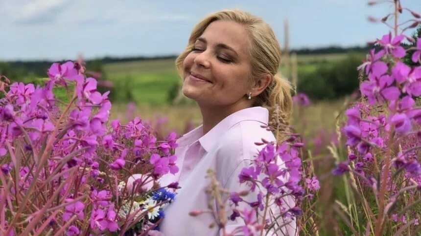 Ир на пенова. Песни пеговой. Песни пеговой. Ир на пенова. Ир на пенова.