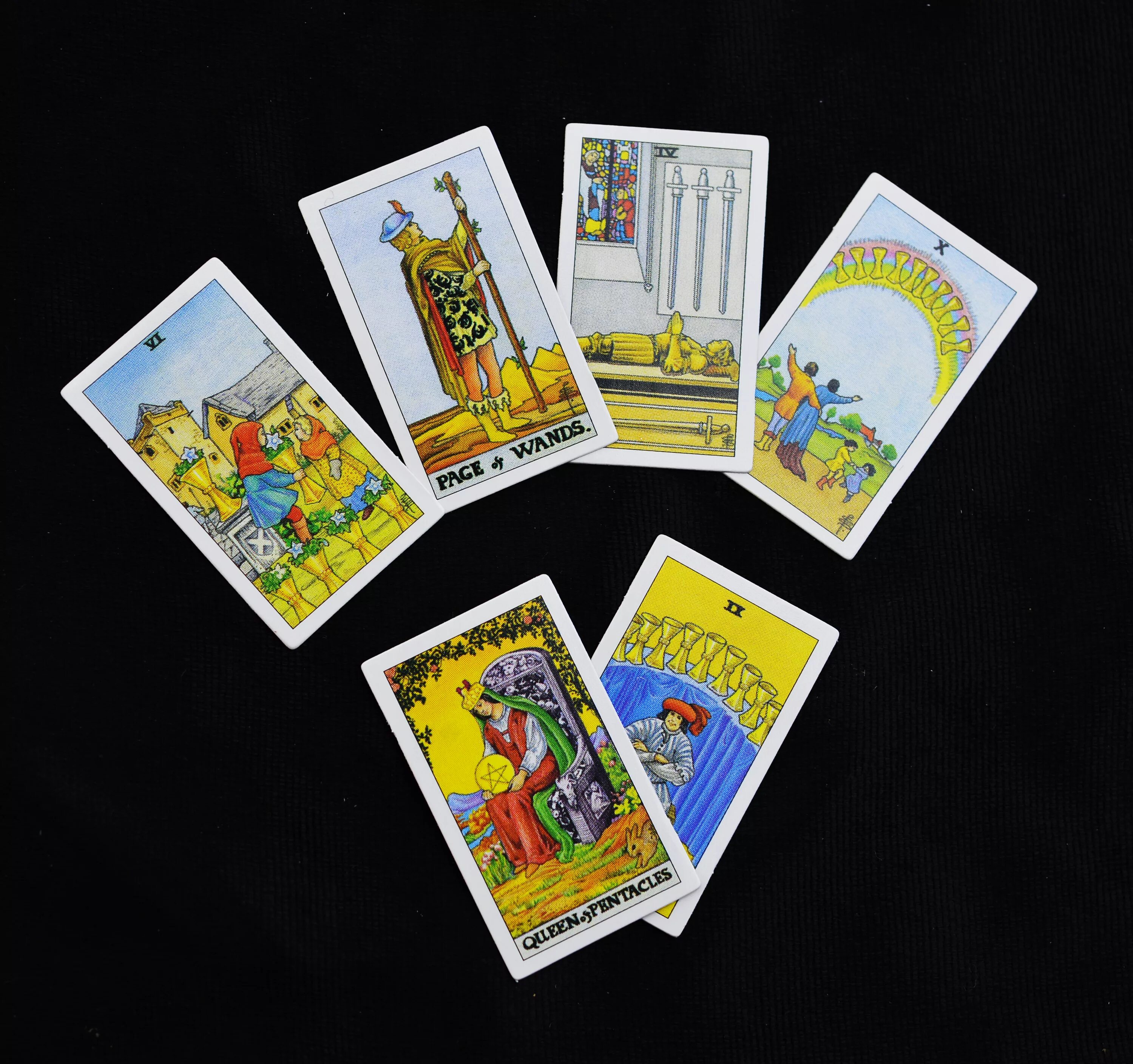 Us games systems. Universal Waite Tarot (универсальное Таро Уэйта). Таро Уэйт us games. Tiny Universal Waite Tarot галерея. Гадательная система Таро Уэйта.