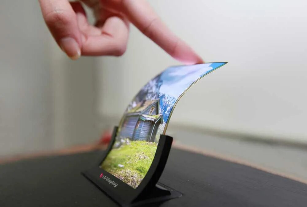 Использование экрана телефона. OLED дисплей Samsung. Гибкий OLED дисплей LG. Экран самсунг OLED LCD. Samsung Foldable OLED.