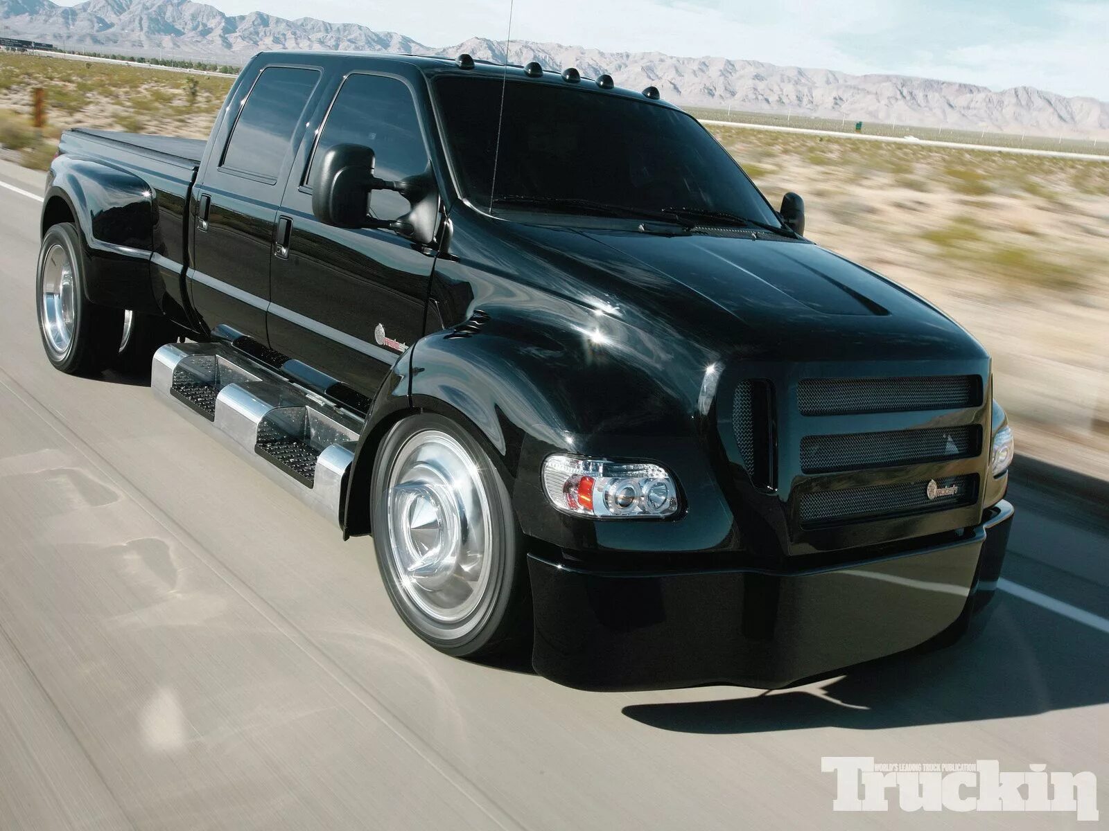 Мощный пикап. Ford f650. форд ф 650. форд пикап f650. форд ф 650 фургон.