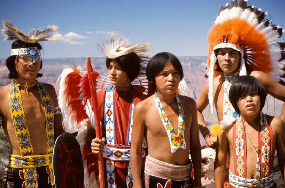 Индейский народ 5 букв. Индейцы Хопи. Племя Хопи. Хопи Навахо. Индейское племя Хопи.