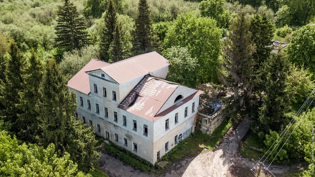 Заброшенная усадьба "Дача" Башкирцева В небольшом городке Семилуки возле Воронеж