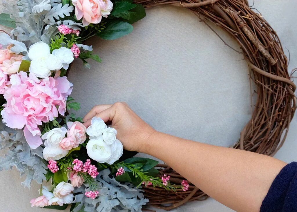 Making wreath