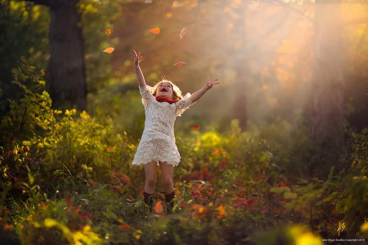 Не добрый мир 1. Осень радость. Дети радуются. Солнце радость. Дети и природа.