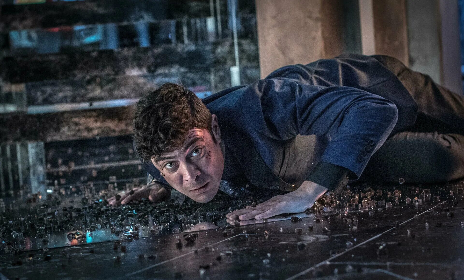 Мисс перкинс джон уик. Сантино джон уик. Джон уик 2 сантино. Риккардо скамарчио джон уик 2. Джон уик 2 сантино.