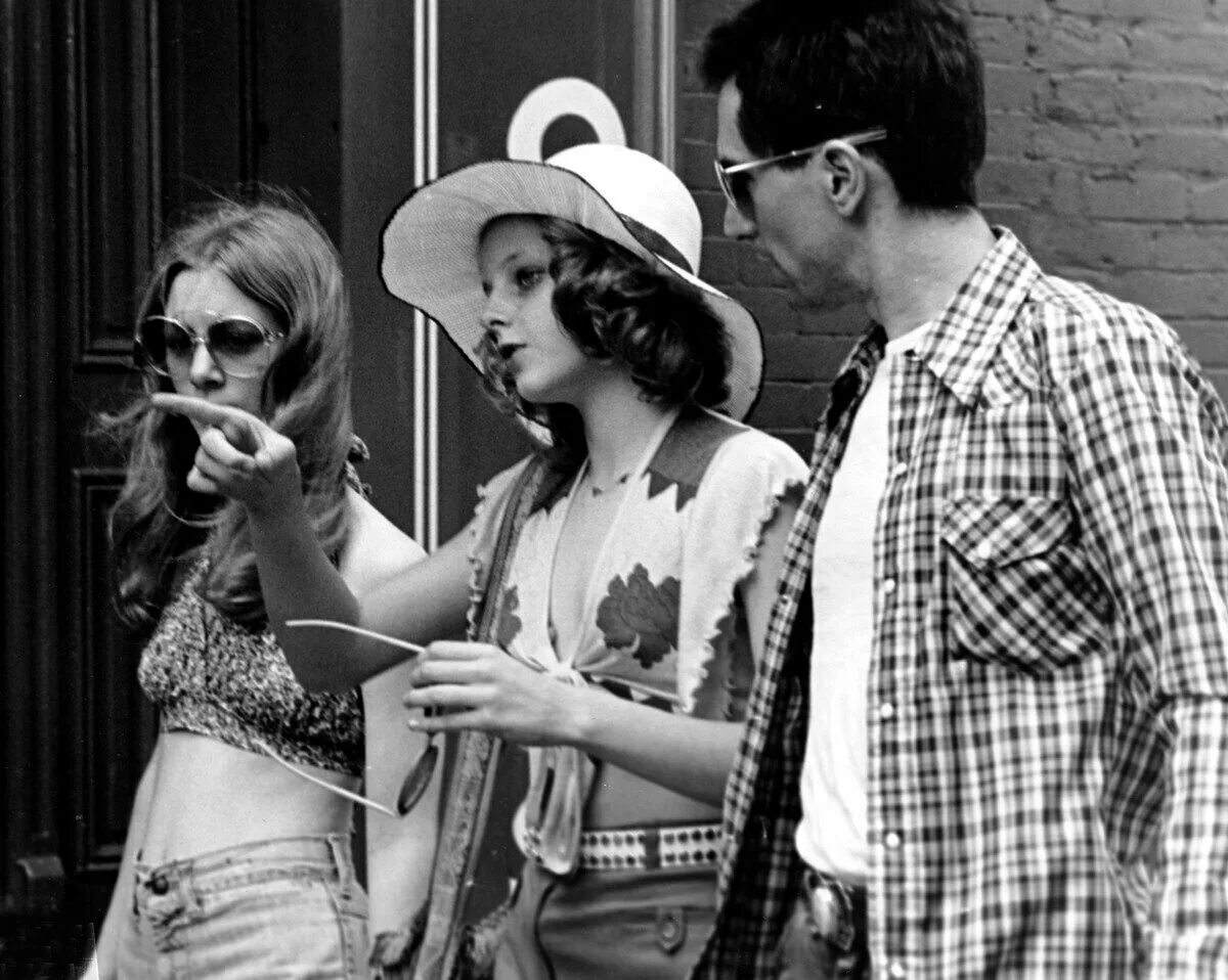 Джоди фостер 1976. Таксист фильм 1976 джоди фостер. Джоди фостер в фильме таксист. Джоди фостер в фильме таксист. Таксист фостер.