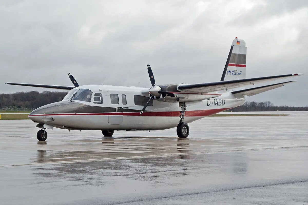 Aero commander 500. Aircraft commander. Aero commander 500. D-etca rockwell commander 114b. Aircraft commander.