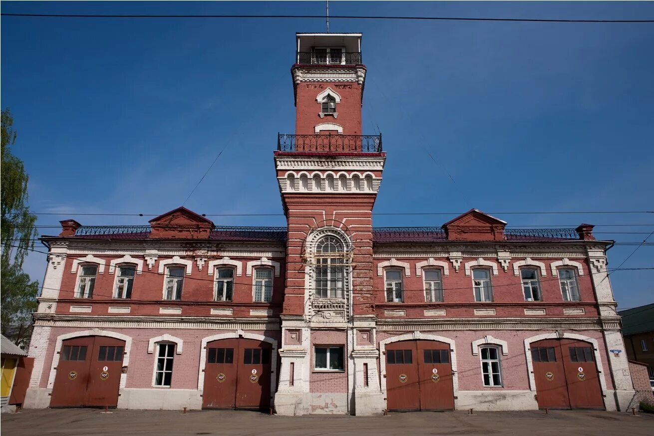 пожарная колона курган. каланча пожарная в саратовской области. пожарная каланча иркутск. пожарная башня осташков. каланча царицынской пожарной команды волгоград.