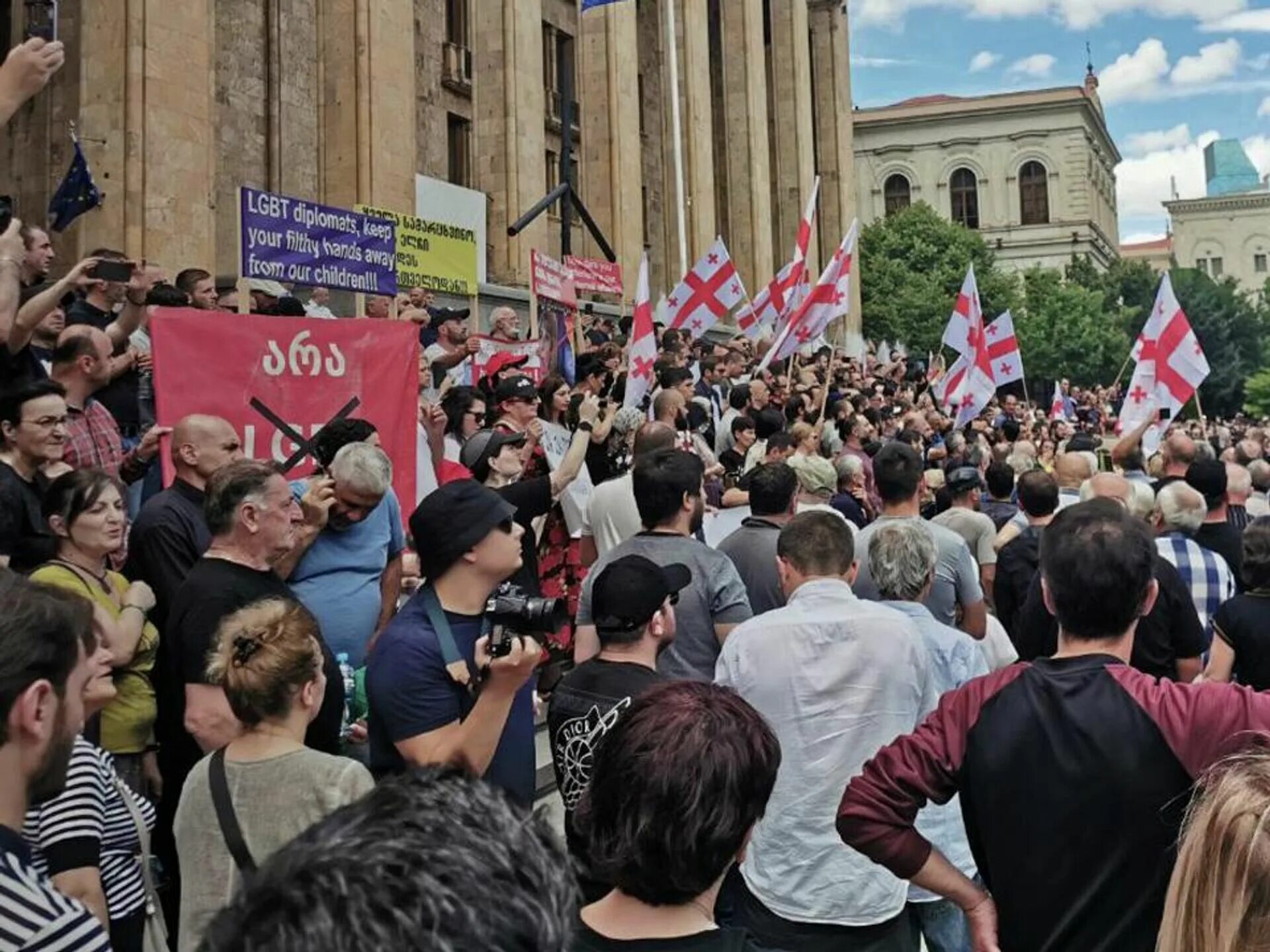 Протесты в Грузии 2023. Протесты в Тбилиси. Новости грузии срочно