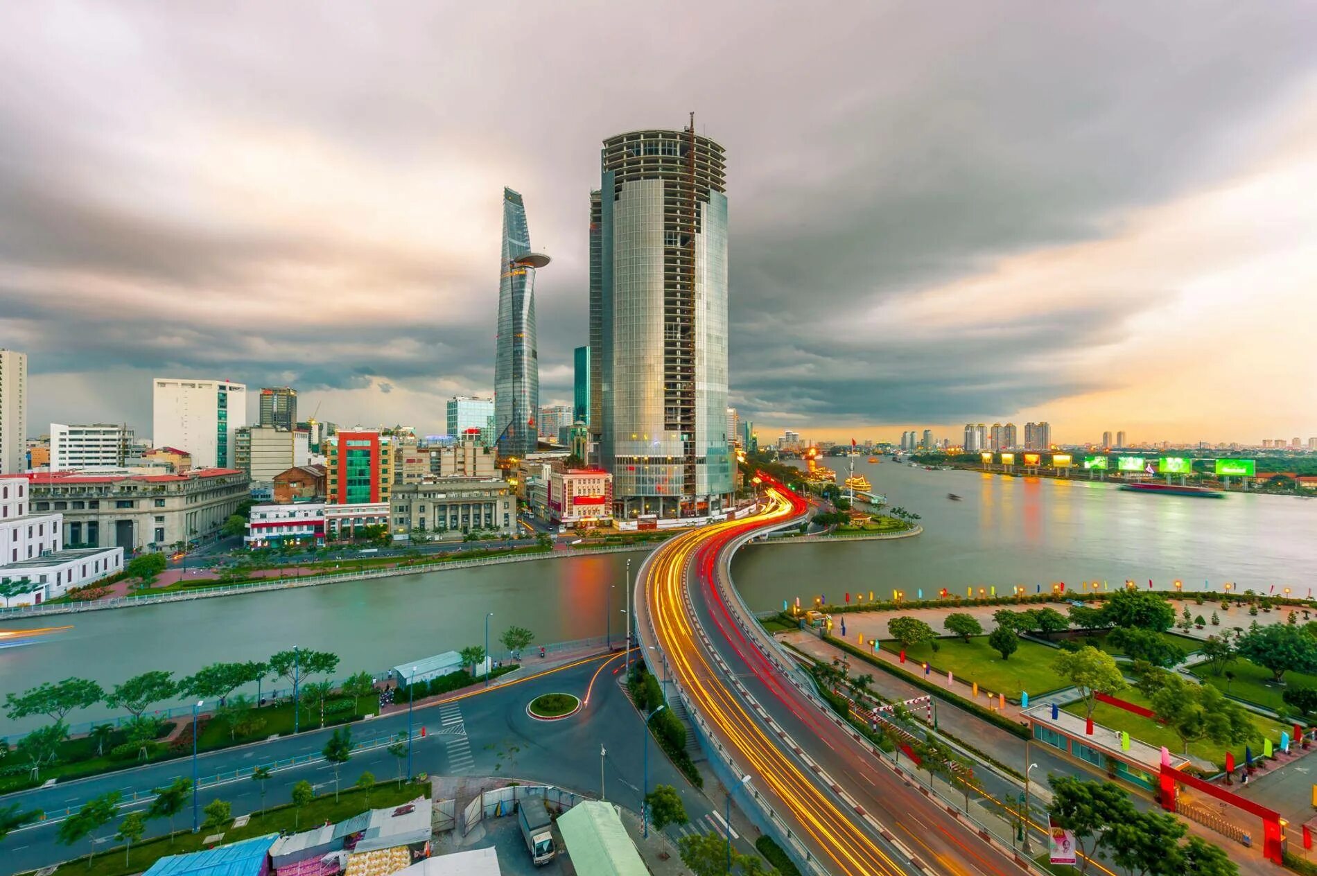Хо ши мин город. Сайгон вьетнам. Сайгон и ханой. Ho chi minh city вьетнам. Хошимин 10 район.