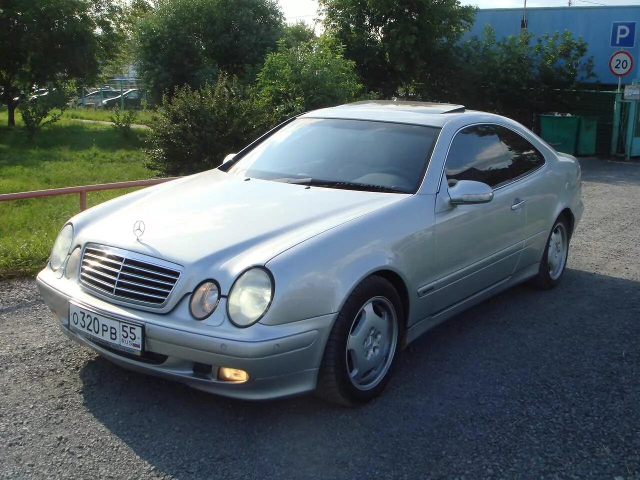 С класс 2000 года. Mercedes-Benz CLK-class 2000. Mercedes Benz CLK 2000. Мерседес CLK 2000г. Мерс CLK 2000.