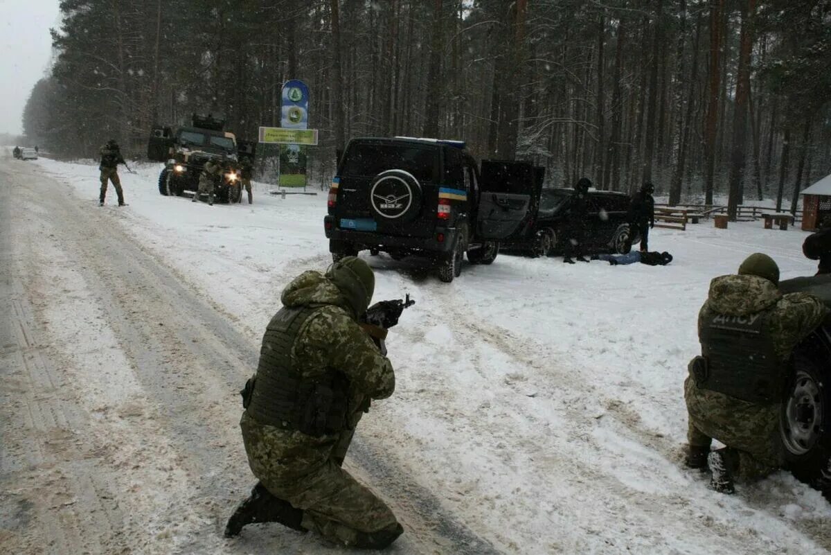 Военные на границе РБ. Пограничники на границе с Украиной. Беларусь войска на границе. Украинские военные провели учения на границе с Белоруссией. Группировка на границе с белоруссией