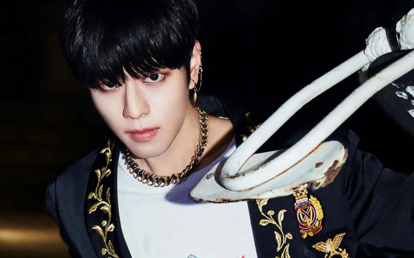 Seung yoon golden child. Джисон stray kids. Минхо и джисон. Golden child сынмин. Stray kids official fanclub stay.