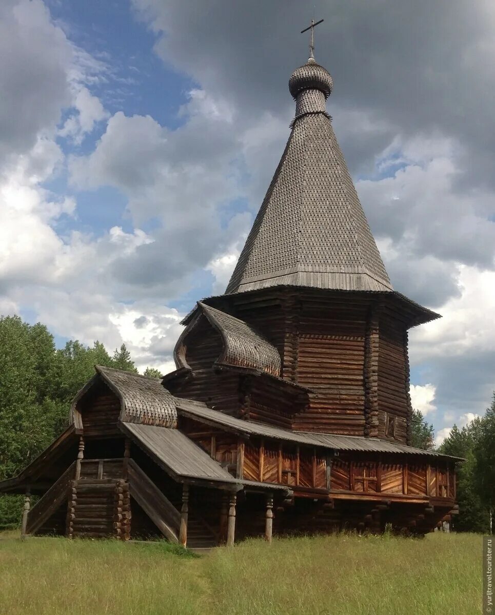 Засохший комнатный цветок. Замок бодиам, робертсбридж, англия. Лекарство на травах. Веревочный мост в горной ульбинке. Увядшие комнатные растения.