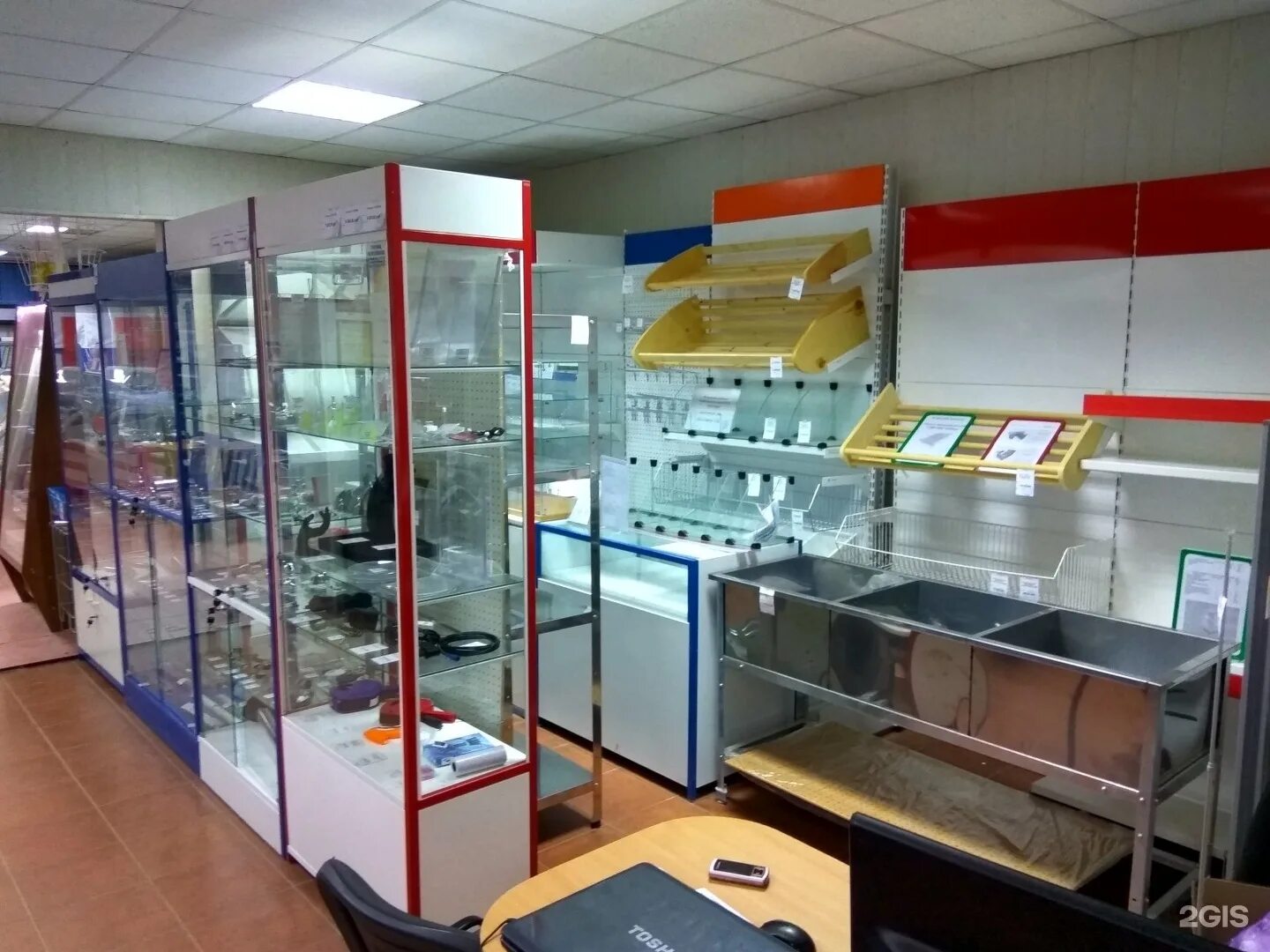 Магазин продаем технику. Оборудование для магазина. Магазин оборудование для магазина. Предприниматели оборудование.