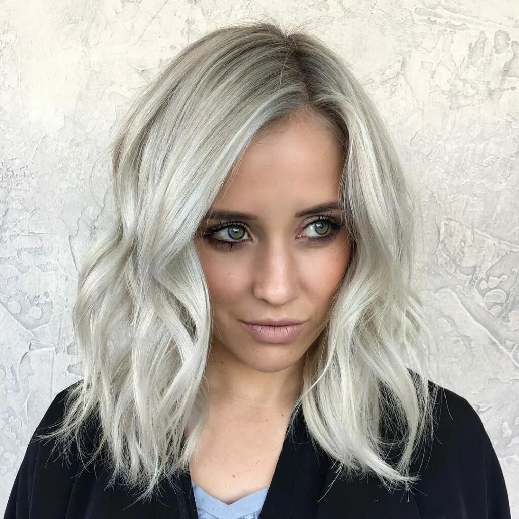 Руссо платиновый цвет волос. Как получить холодный блонд. Холодный платиновый блонд estel. Пепельный блонд. Пепельный миллиривинь.