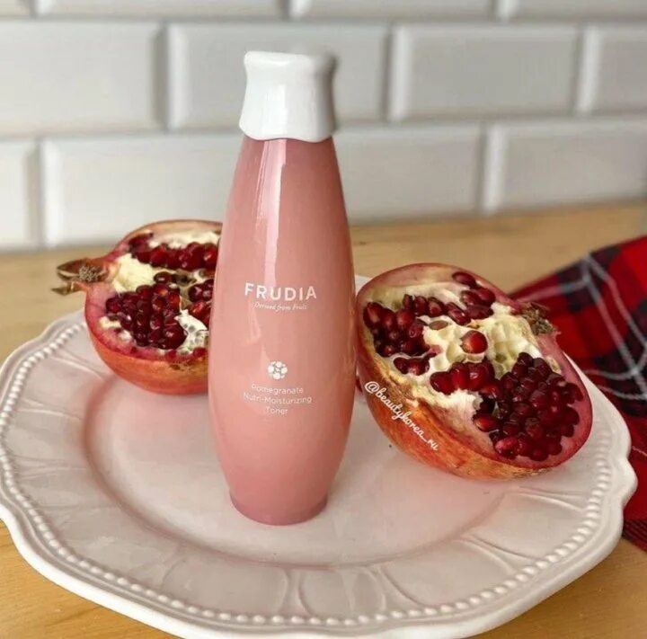 Крем фрудиа. Frudia pomegranate nutri-moisturizing cream питательный крем для лица с гранатом 10g. Крем для лица с гранатом frudia. Фрудия лосьон. Фрудиа косметика.