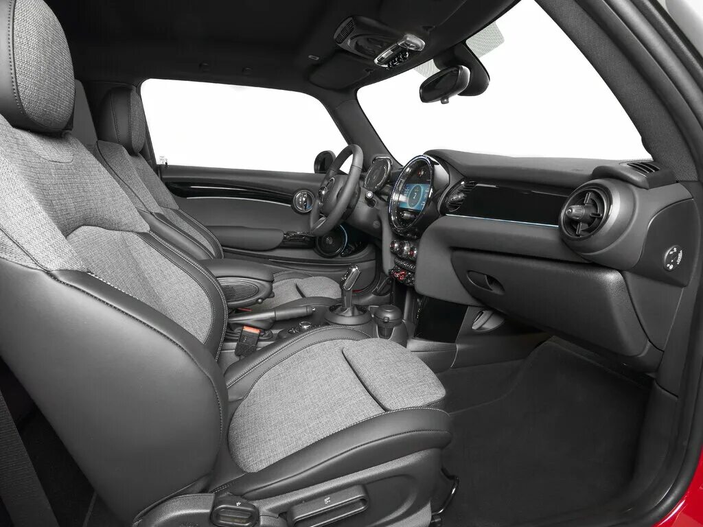 Mini комплектации. Мини купер hatch 2025. мини купер 2025 салон. мини купер 2025 салон. mini cooper 2025 interior.