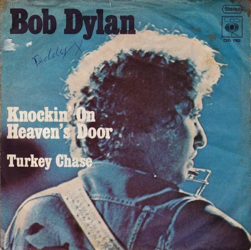 Knocking on heaven s door. Bob Dylan Knockin'. Боб Дилан Knockin on Heaven's Door. Knocking on Heaven's Door Bob Dylan обложка. Bob Dylan knocking on Heaven's Door Постер.