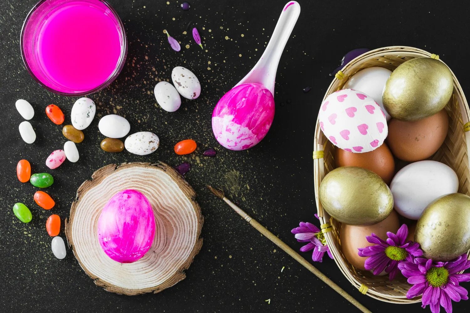 Пасхальное яйцо. Краска для яиц на Пасху. Крашеные яйца на Пасху. Необычные яйца на Пасху. Как покрасить яйца без красителей