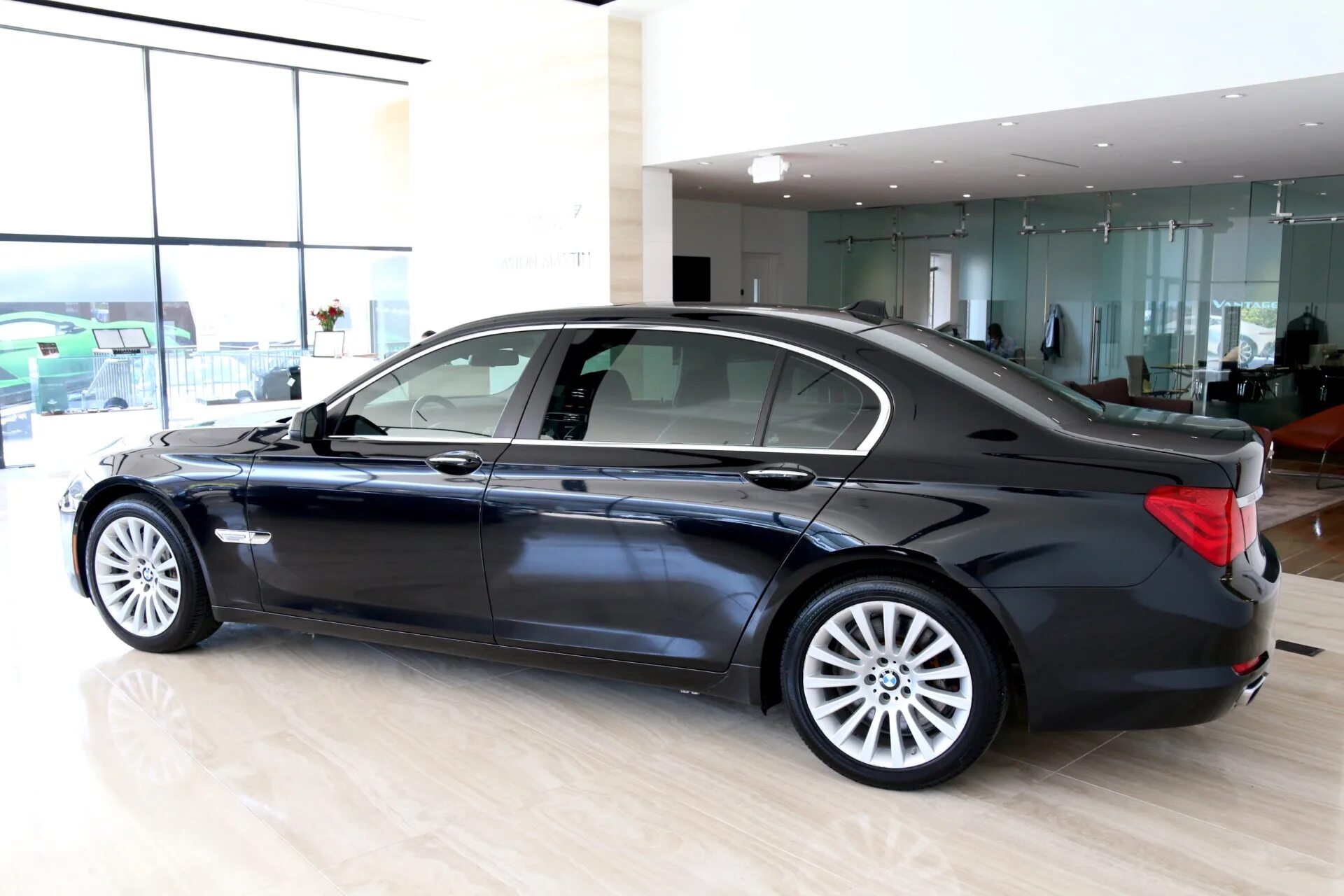 Бмв 750 москва. BMW 750li XDRIVE. BMW 7 Series 750 li. БМВ 750 Лонг 2022. BMW 750li XDRIVE 2012.