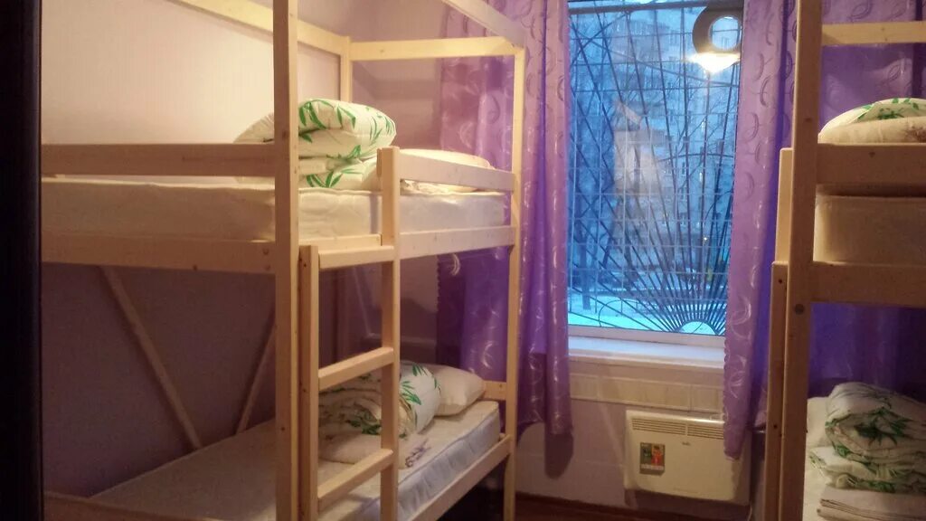 Klukva хостел питер. Хостел питер mini mani. Комната в хостеле. Мини мани на крылова в санкт-петербурге. Хостел люблинская 1 стр 1.