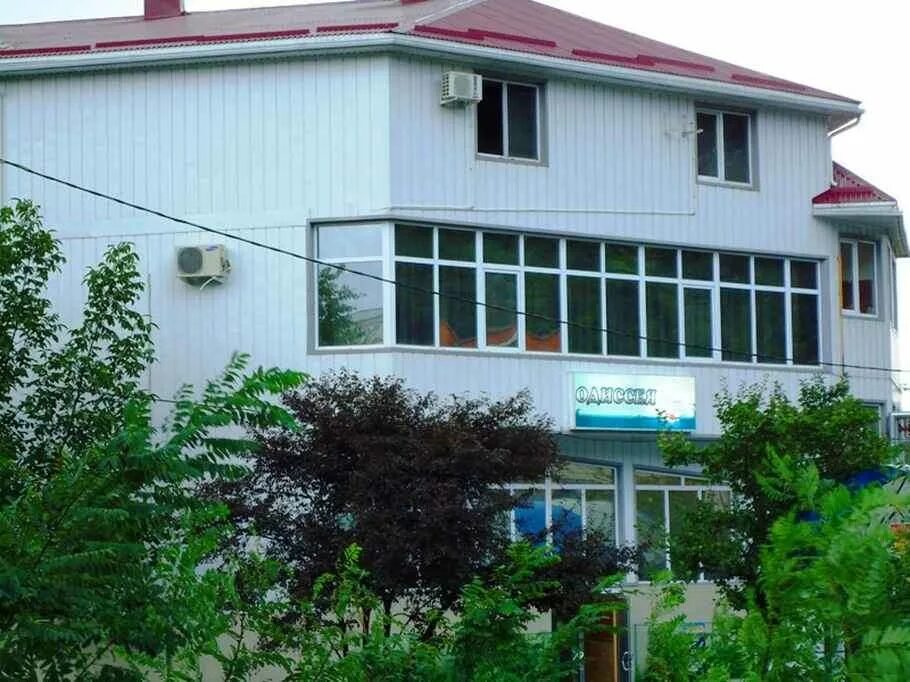 Длительно снять туапсе. Гостиница одиссея туапсе. гостевой дом одиссея туапсе. одиссея туапсе бассейн. туапсе приречная.
