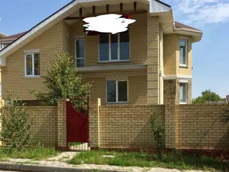 Дома г волгоград. Дом волгоград ворошиловский. частный дом волгоград. коттедж в волгограде. волгоград домики.