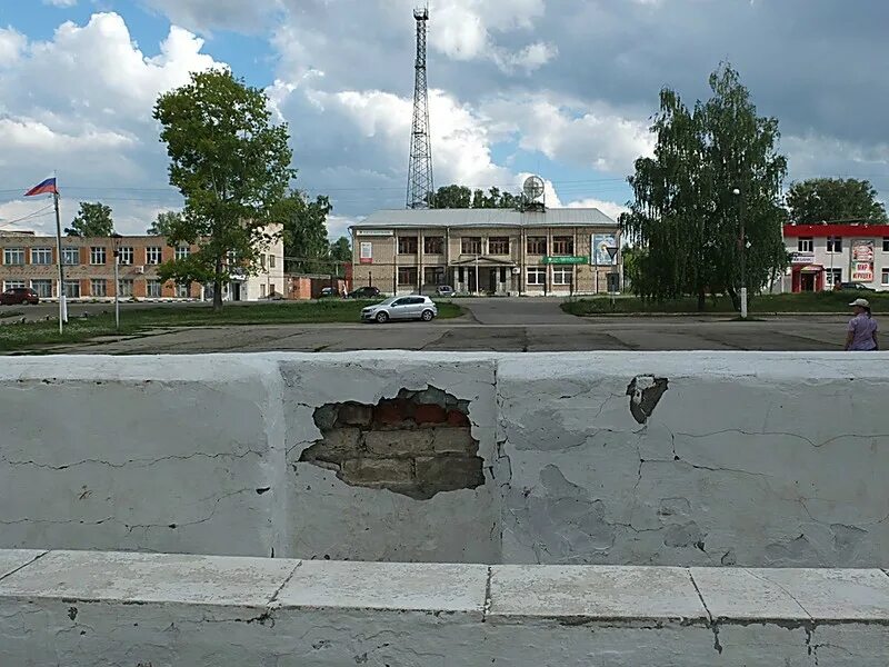 Подслушано челно вершины. Подслушивание челно вершины. фонтан в челно-вершинах. челно-вершины фонтан сейчас. возле стадиона установлен памятник челно-вершины.