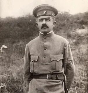 На этой фотографии запечатлены прославленные генералы кавалеристы