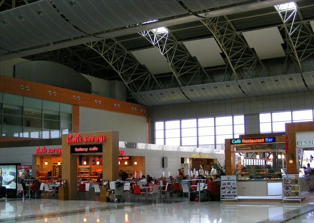 Аэропорт стамбул таксим. Аэропорт Сабиха гёкчен Стамбул. Sabiha Gokcen аэропорт. Saw аэропорт в Стамбуле. Аэропорт Стамбула Гекчен Сабиха saw.