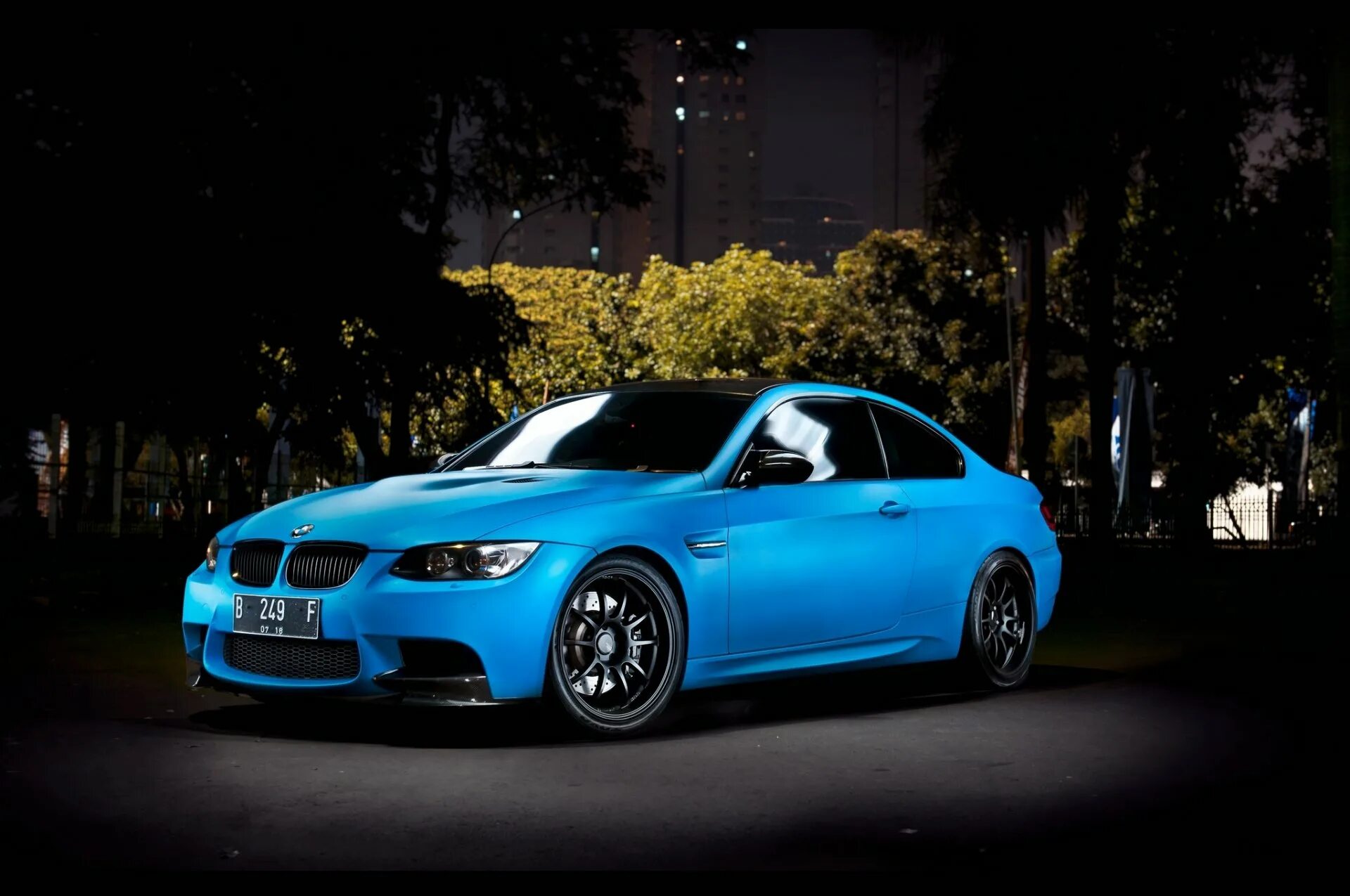 Включи синий машина. BMW e92 Blue. BMW e92 бирюзовая. BMW m3 синяя. БМВ м3 е92 бирюзовая.
