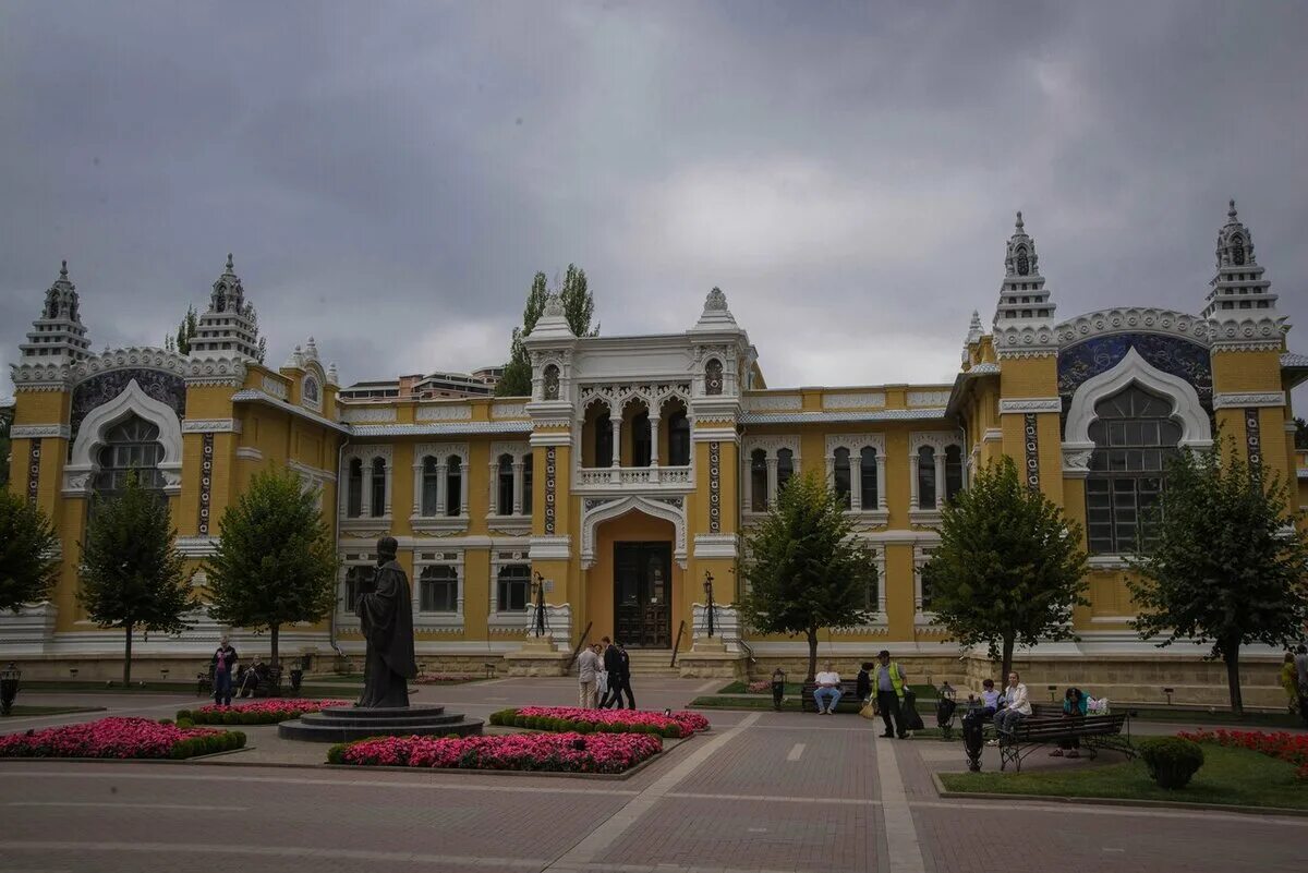 Главные нарзанные ванны сайт. Кисловодск Курортный бульвар Нарзанная. Главные нарзанные ванны, Кисловодск, Курортный бульвар, 4. Нарзанные ванны Кисловодск. Здание нарзанных ванн в Кисловодске.