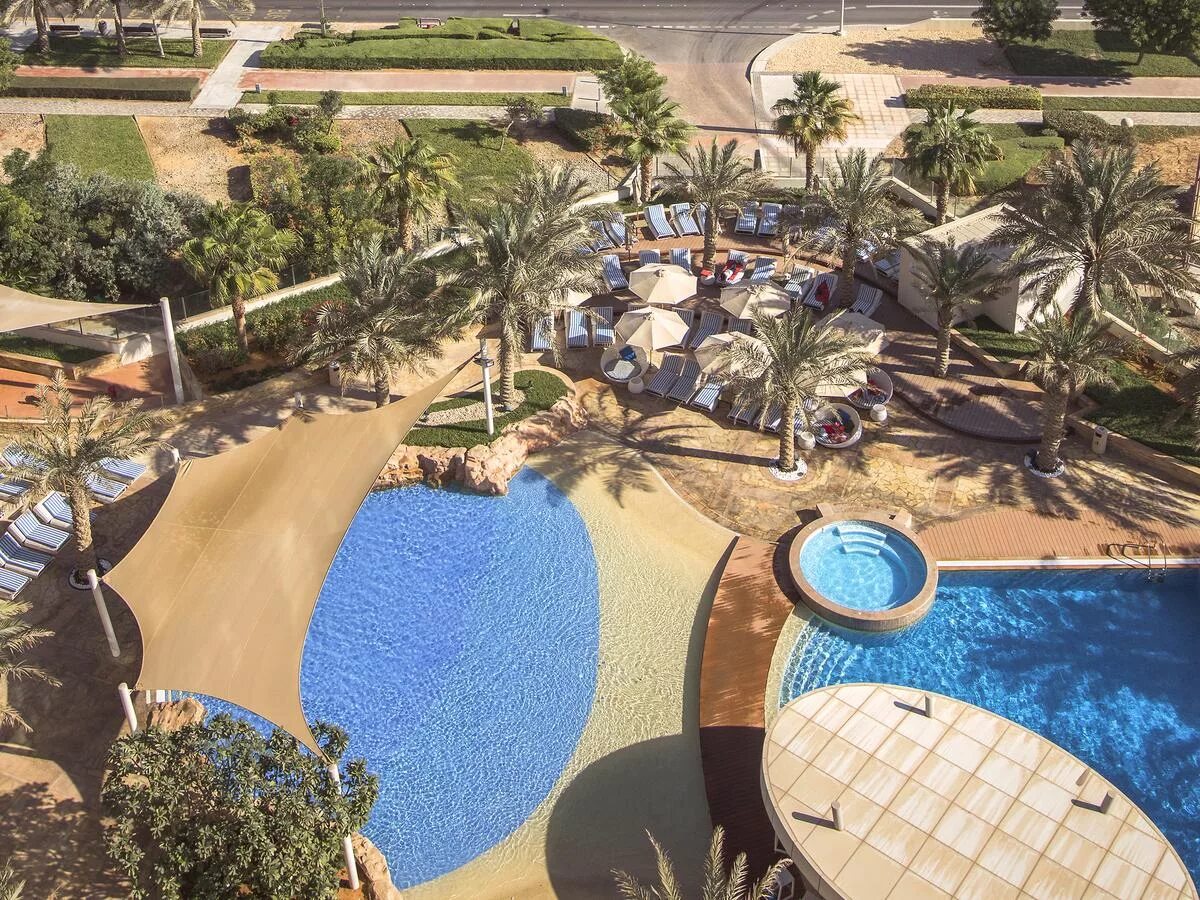 Island rotana. Rotana Абу Даби. Яс Исланд ротана Абу Даби. Yas Island Rotana 4* Абу-Даби. Яс Исланд ротана Абу Даби пляж.