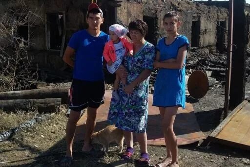 Негде жить фото. Новости палласовки. Нам негде жить. Негде жить. Палласовка пожар.