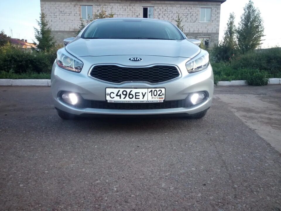 Дхо ceed. ДХО Киа СИД 2016. Kia Ceed 2015 ДХО. Kia Ceed 2 JD ДХО цоколь. Ходовые огни Киа СИД 2015.