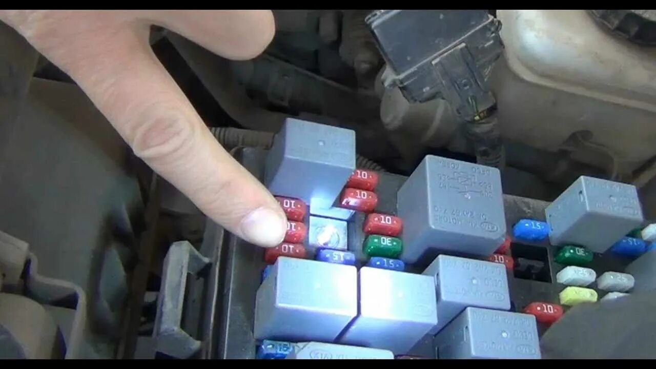 блок предохранителей киа спектра 2007. предохранители kia spectra 2008. блок предохранителей кия спектра 2007. блок предохранителей киа спектра 2006. предохранитель зажигания киа шума 2.