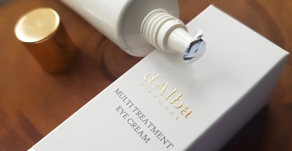 D alba стик. D'Alba Multi treatment Eye Cream. Alba White Truffle Multi treatment Eye Cream. D'Alba Multi treatment Eye Cream 30ml. D'Alba White Truffle Extra-Firming Cream.