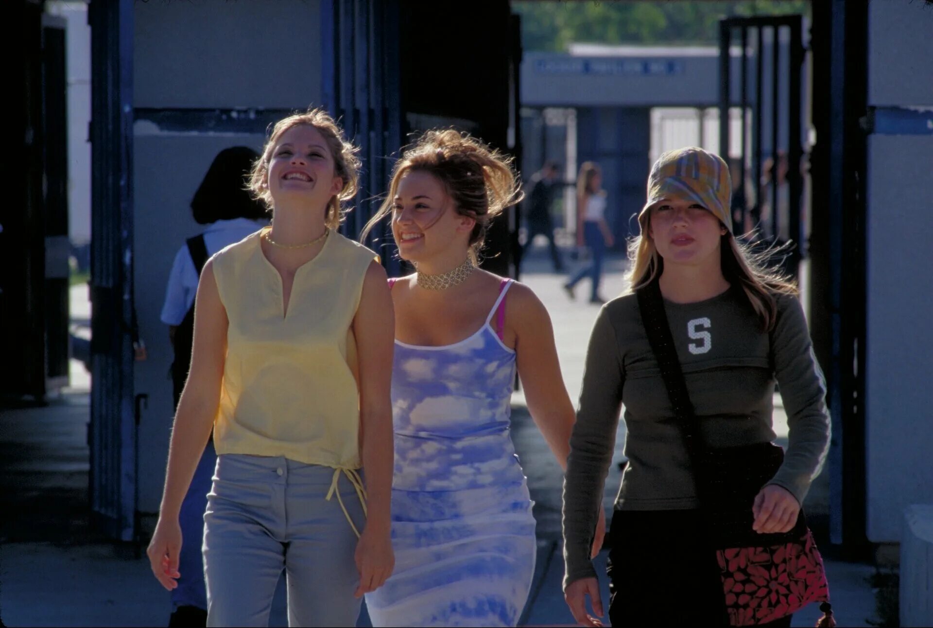 Моника кина и винсент картайзер. Винсент картайзер заговор проказниц. Преступление и наказание по-американски фильм. Преступление и наказание по-американски фильм 2000. Моника кина и винсент картайзер.