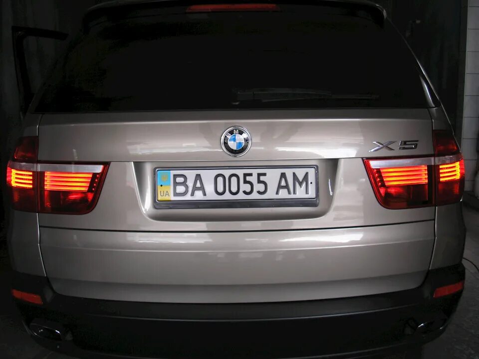 Задний фонарь бмв х5 е70. Bmw e70 задние фонари. задние фонари бмв х5 е70 дорестайлинг. задние фонари bmw x5 e70. фонари бмв х5 е70 рестайлинг.