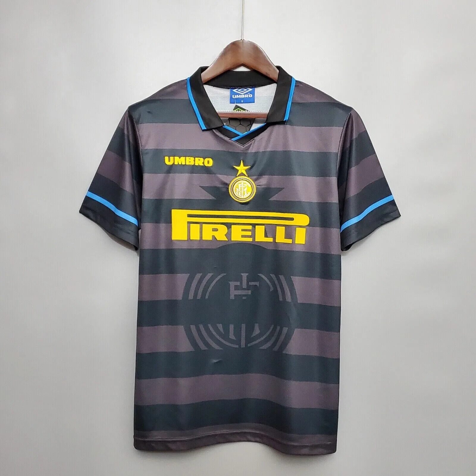Футболка интер купить. Интер 1997/98. Inter 1997 Jersey. Inter Retro Jersey.