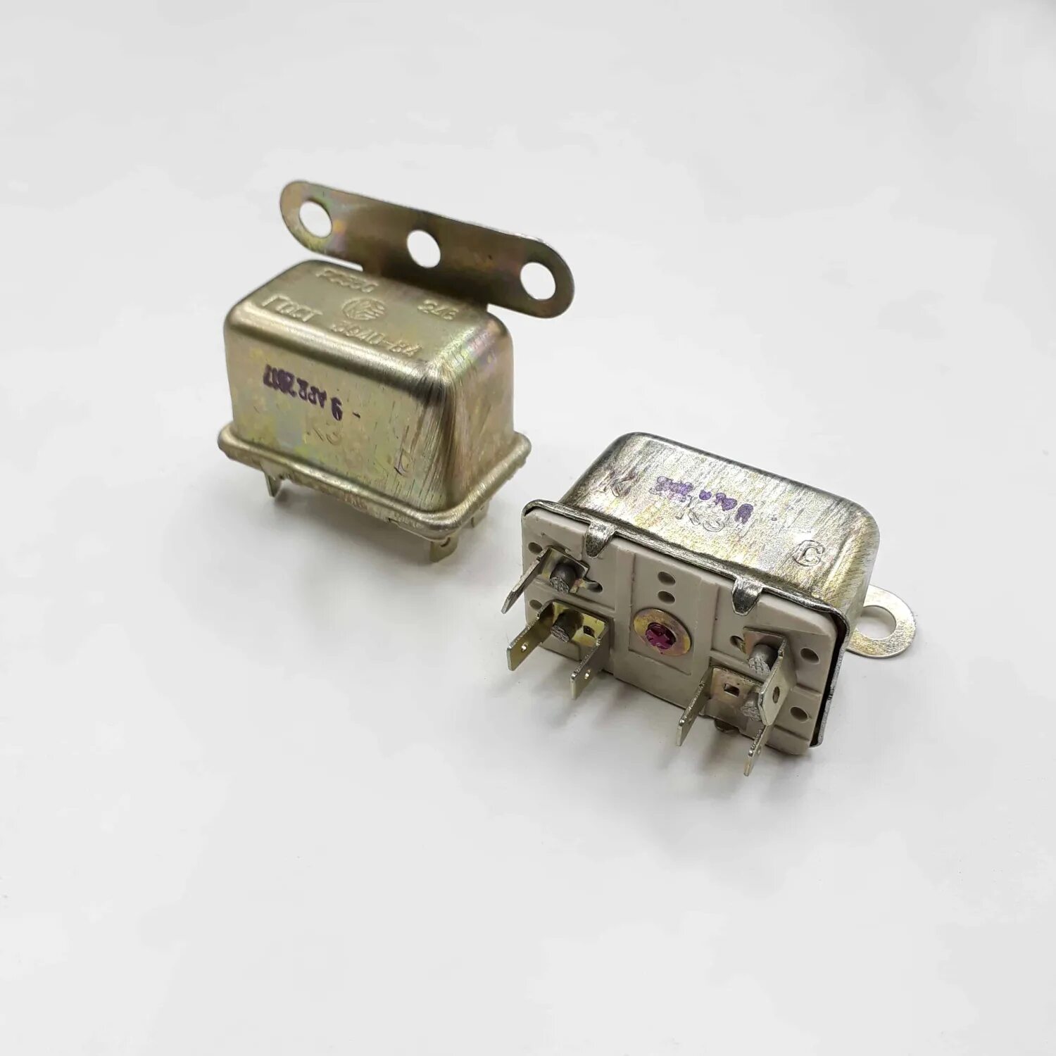 Реле стартера рс530 рс530. Рс 530 реле. Реле стартера рс-530 камаз е-1. Рс 530 реле. Рс 530 реле стартера.