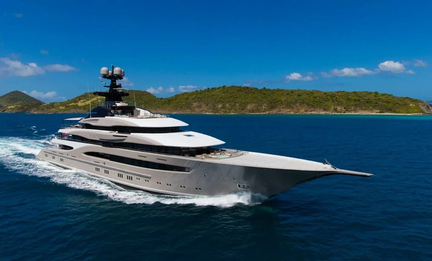 Yachtworld. Sunseeker 131. Яхта heesen triton. Perini navi моторная яхта. Яхта trawler.