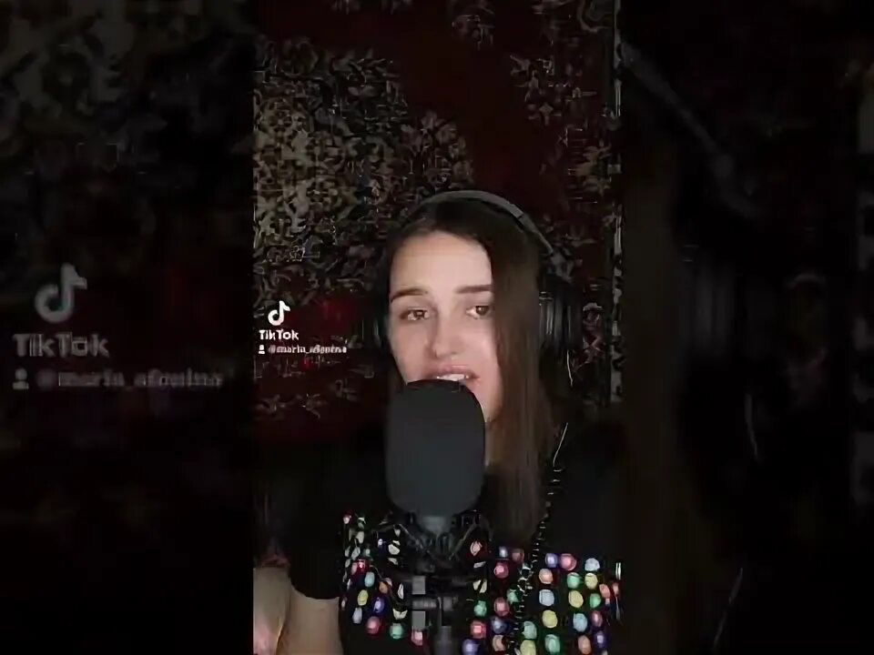 Натали улыбочку. Песня улыбочку ты мне кричал слушать. Песня натали улыбочка. От улыбки текст. Песня улыбочку ты мне кричал слушать.