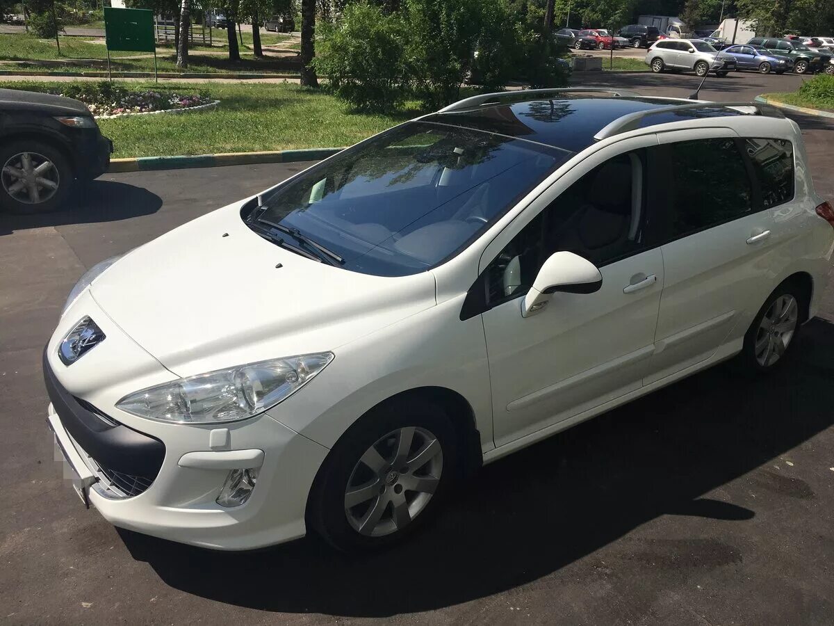 Пежо 308 универсал белый. Peugeot 308 2010 универсал. Пежо 308 универсал 2010. Пежо 308 универсал 2010 года. Пежо универсал отзывы