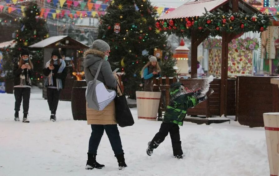 Москва после каникул. Рождественские каникулы 2022. Продлили новогодние праздники. Продлить новогодние праздники. Конец новогодних праздников.