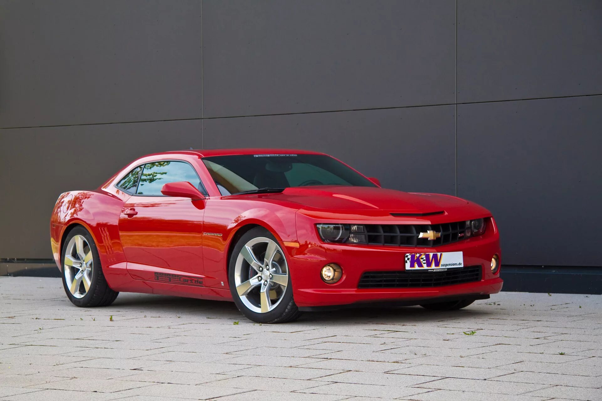 Шевроле камаро. Chevrolet camaro zl1 красный. Машина шевроле красный. Шевроле круз 1. Машина шевроле красный.