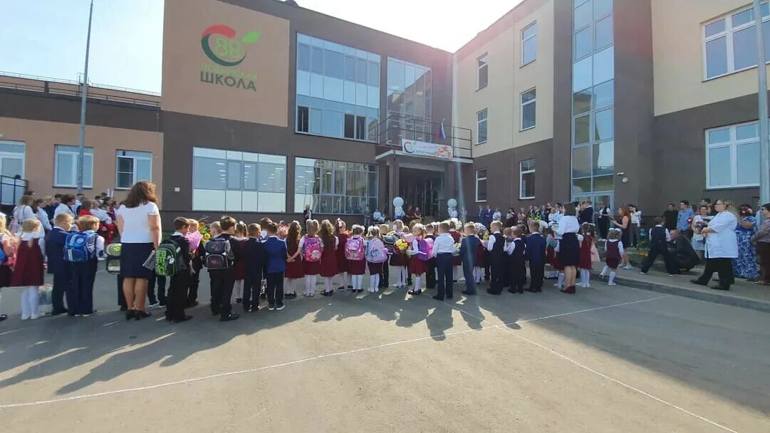 Школа 132 нижний новгород. Новинская школа 88 окский берег. Школа в окском береге нижний новгород. Школа 88 нижний новгород окский берег. 132 школа нижний новгород окский берег.