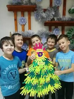 Жила елка
