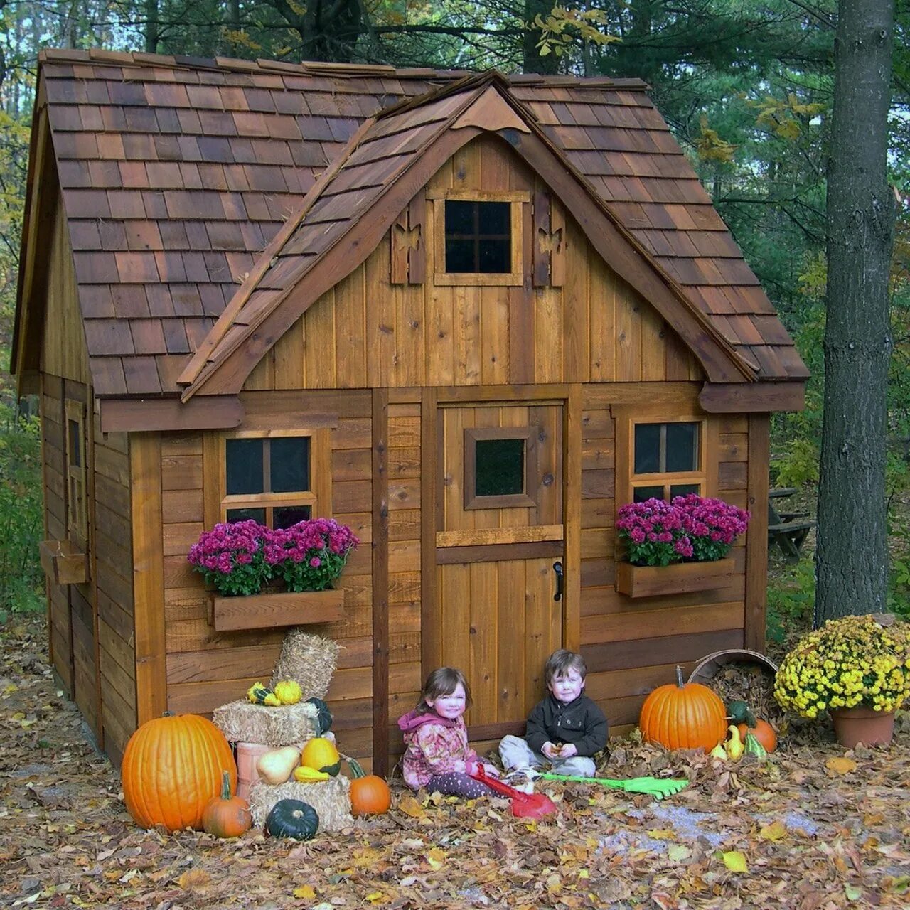 Создать на дому маленькую. Домик для детей. Дачный домик для детей. Детский домик из дерева. Домик для детей в саду.